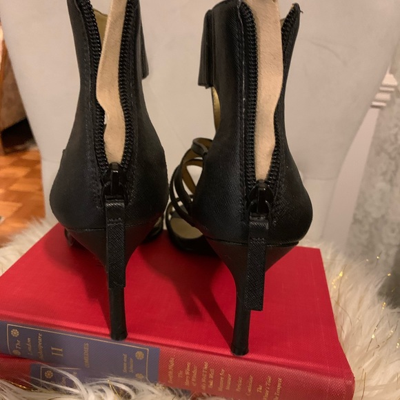 Classy & Comfy size 7 Nine West High heeled Sandals perfect for you - Picture 4 of 6
